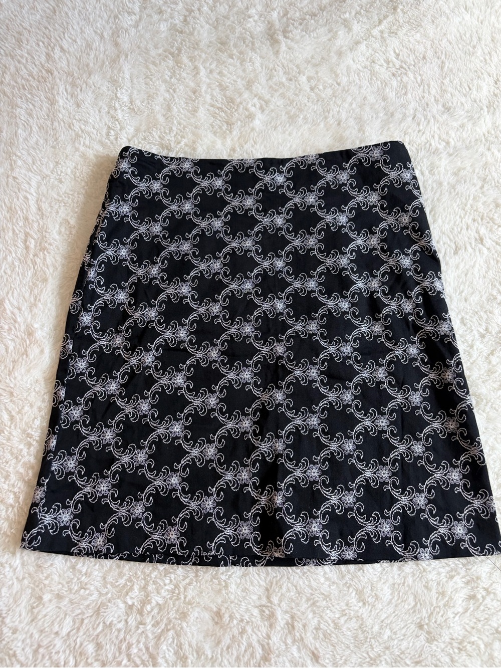 Vintage Vintage Caché Black & White Embroidered